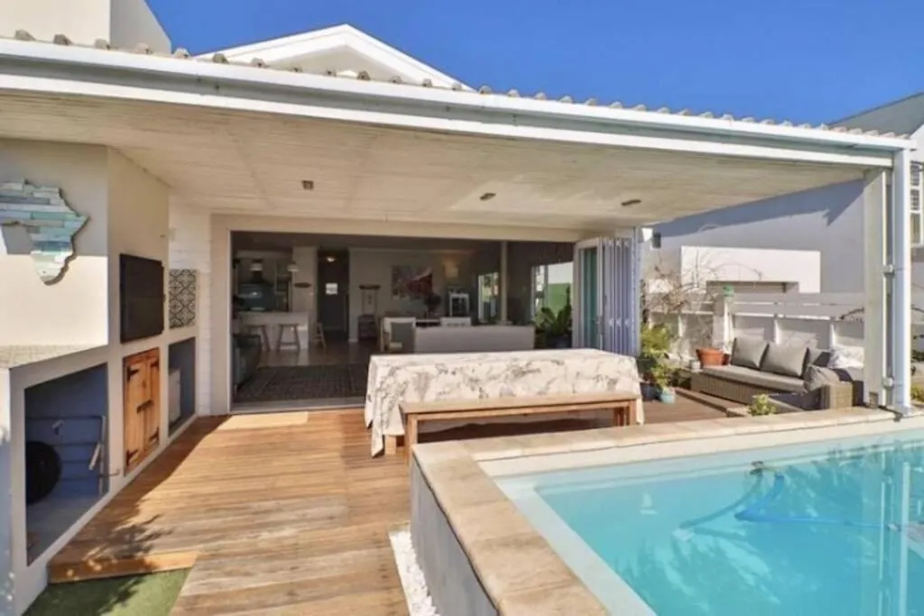 Paradise Beach House With Pool And Parking Kommetjie Güney Afrika